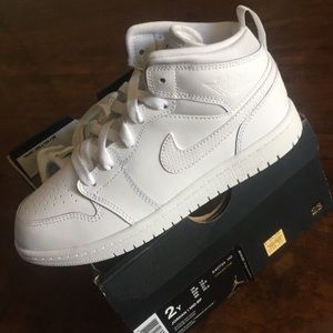 Jordan 1 Mid